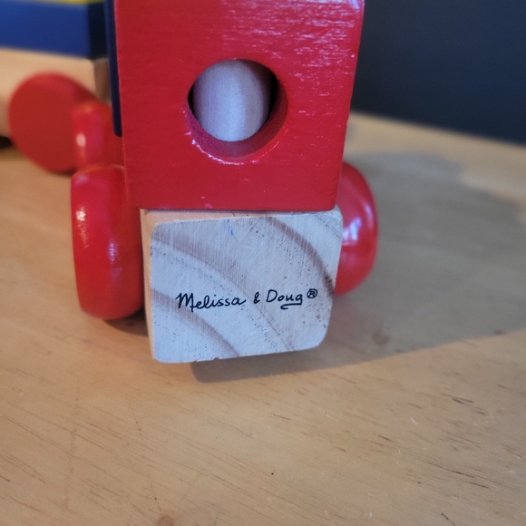 Melissa & Doug 18-piece Wooden Teain Set Ages 2+ - Picture 9 of 13